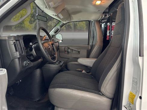 Used 2025 GMC Savana 2500 w/ Driver Convenience Package RWD image 9