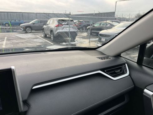 Used 2025 Toyota RAV4 LE image 34