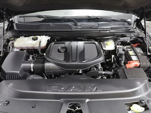 Used 2025 RAM 1500 Laramie w/ Sport Appearance Package AWD/4WD image 24