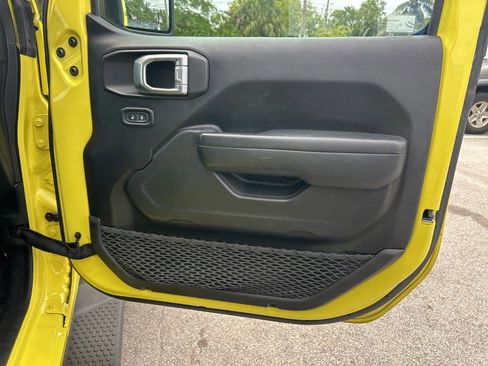 Used 2023 Jeep Wrangler Sport S image 29