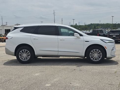 Used 2023 Buick Enclave Essence w/ LPO, Floor Liner Package FWD image 6