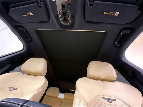 New 2026 Bentley Bentayga AWD/4WD image 20