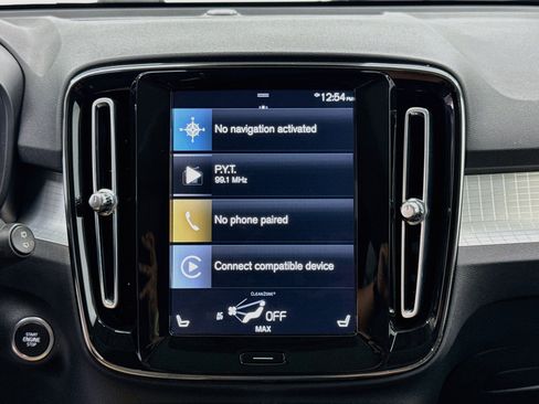 Used 2022 Volvo XC40 T5 Momentum AWD/4WD image 21