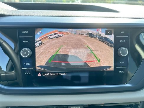 Used 2022 Volkswagen Taos SE image 28