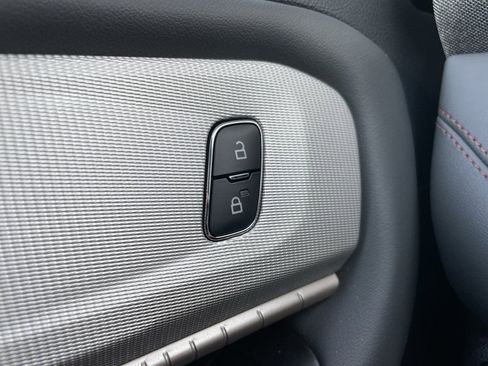 New 2026 Ford Explorer Active image 27