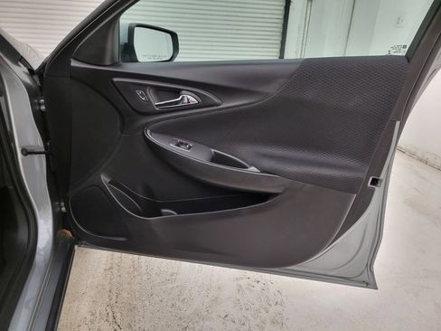 Used 2025 Chevrolet Malibu LT image 32