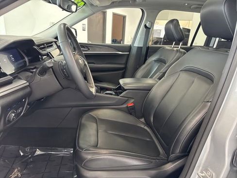 Used 2023 Jeep Grand Cherokee 4WD 4xe image 18