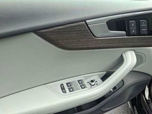 Used 2025 Audi A5 2.0T Prestige image 12