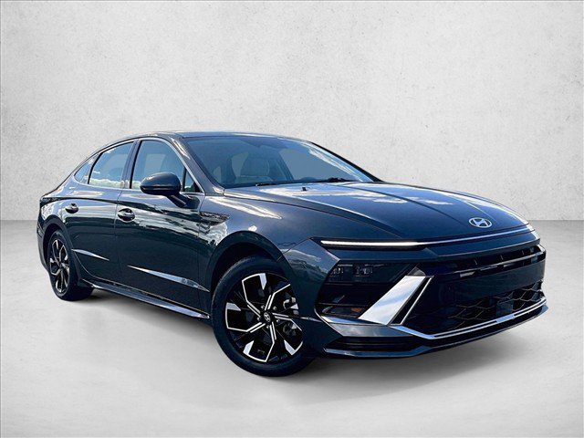 Used 2025 Hyundai Sonata SEL FWD image 12