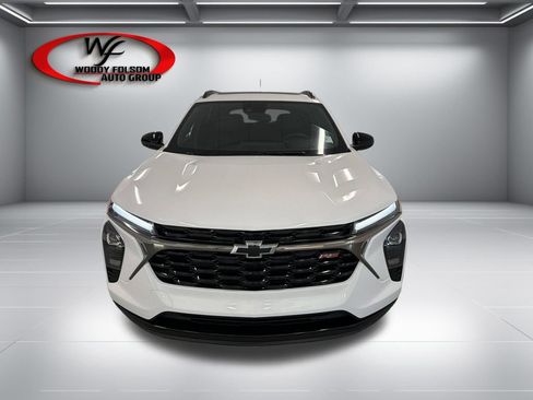 New 2026 Chevrolet Trax RS w/ Sunroof Package FWD image 2
