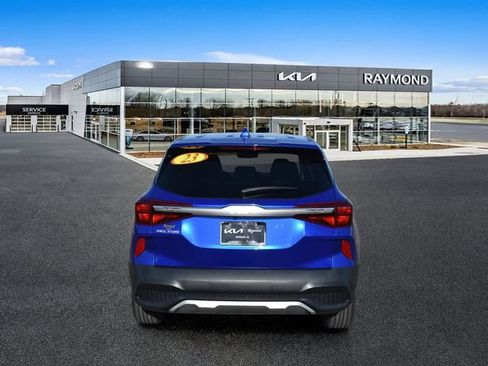 Certified 2023 Kia Seltos LX AWD/4WD image 5