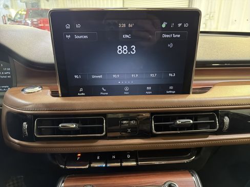 Used 2022 Lincoln Aviator Reserve w/ Elements Package Plus RWD image 20