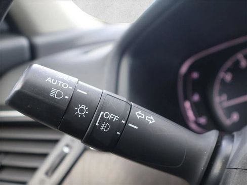 Used 2020 Honda Accord Touring image 16