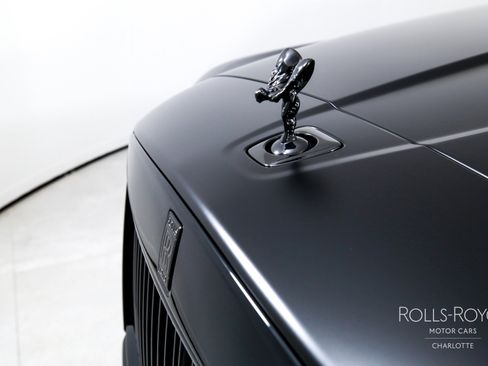 Certified 2025 Rolls-Royce Cullinan Black Badge image 40