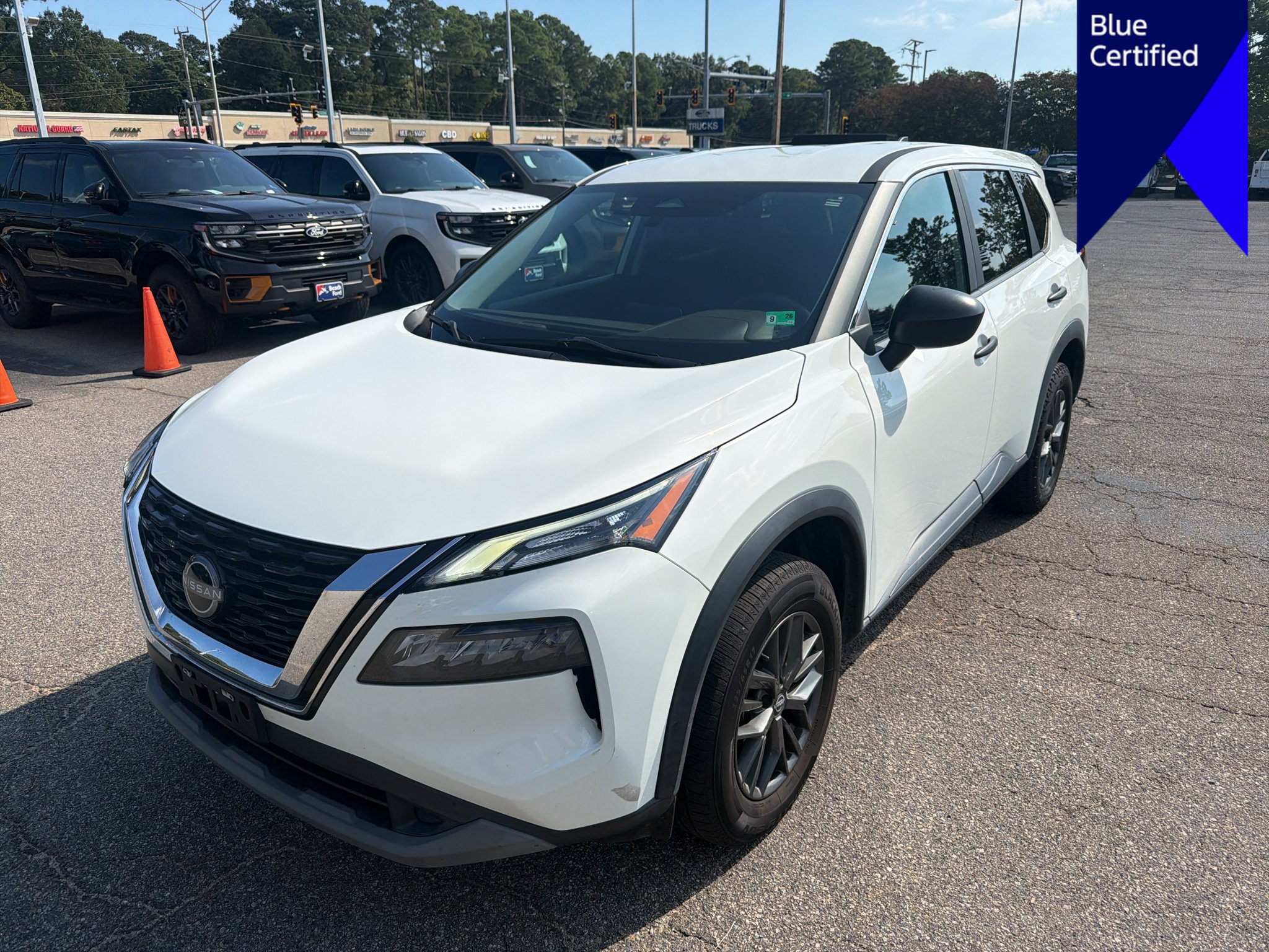 Used 2023 Nissan Rogue S FWD image 1