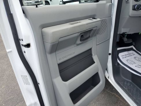 New 2027 Ford E-350 and Econoline 350 Super Duty w/ Power Equipment Group RWD image 20