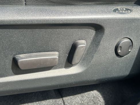 Used 2020 Toyota Tundra SR5 w/ SR5 Leather Package image 8