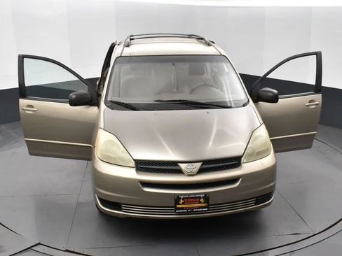 Used 2004 Toyota Sienna LE FWD image 10