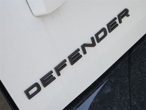 New 2026 Land Rover Defender 110 X-Dynamic SE image 8