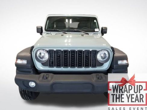 Used 2024 Jeep Wrangler Sport S image 6