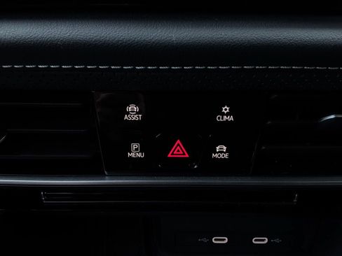 Used 2026 Volkswagen Atlas SE FWD image 30