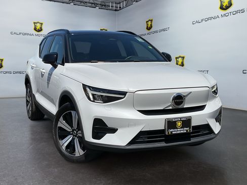 Used 2023 Volvo XC40 Recharge Core AWD/4WD image 3