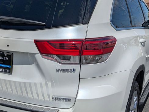Used 2019 Toyota Highlander Limited AWD/4WD image 12