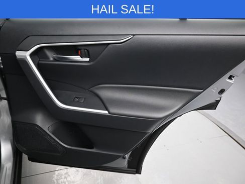 Used 2025 Toyota RAV4 XLE image 32