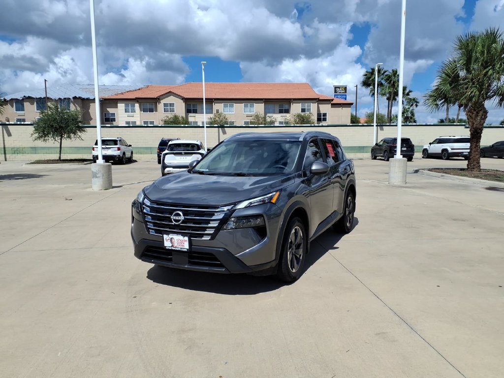 Used 2025 Nissan Rogue SV w/ SV Premium Package FWD image 1