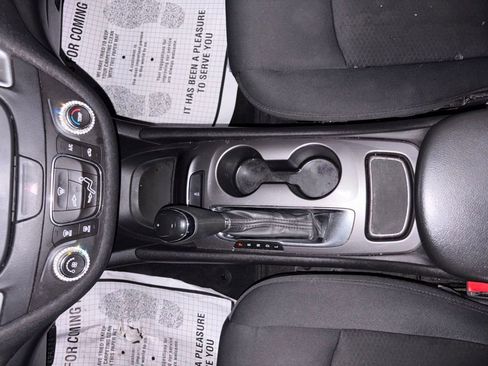 Used 2017 Chevrolet Malibu LS FWD image 21