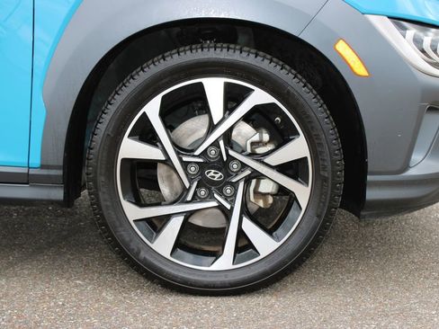 Used 2022 Hyundai Kona Limited FWD image 5