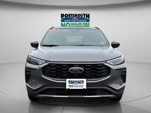 Used 2025 Ford Escape ST-Line w/ Tech Pack #1 AWD/4WD image 8