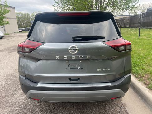 Used 2021 Nissan Rogue SL w/ Premium Package image 6