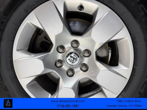 Used 2020 RAM 1500 Big Horn AWD/4WD image 3