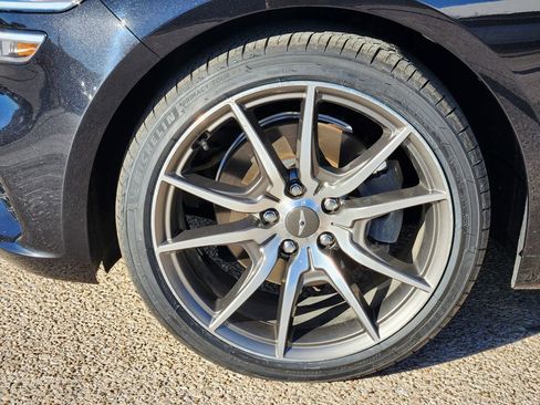 Used 2023 Genesis G70 2.0T image 10