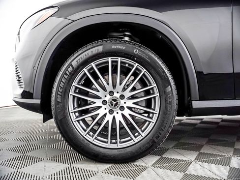 Certified 2026 Mercedes-Benz GLC 300 image 4