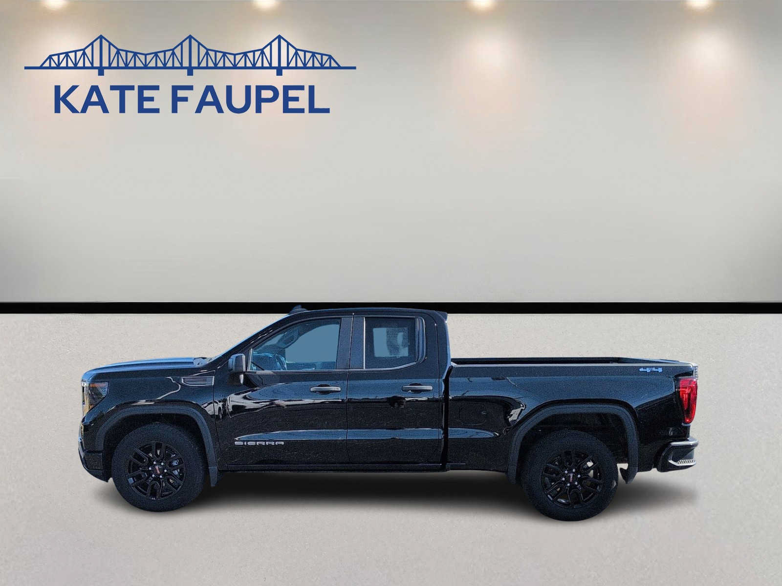 Used 2023 GMC Sierra 1500 Pro w/ Graphite Edition AWD/4WD image 4