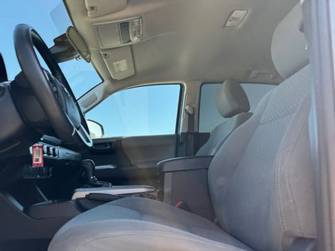 Used 2021 Toyota Tacoma SR5 RWD image 16