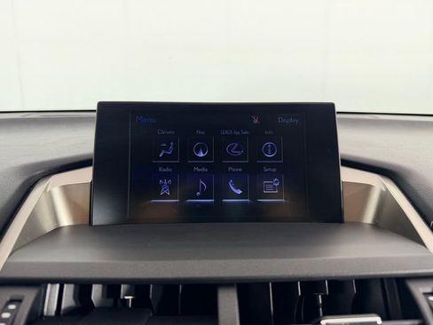 Used 2016 Lexus NX 200t FWD image 18