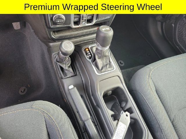 Used 2025 Jeep Wrangler Unlimited Sport AWD/4WD image 19