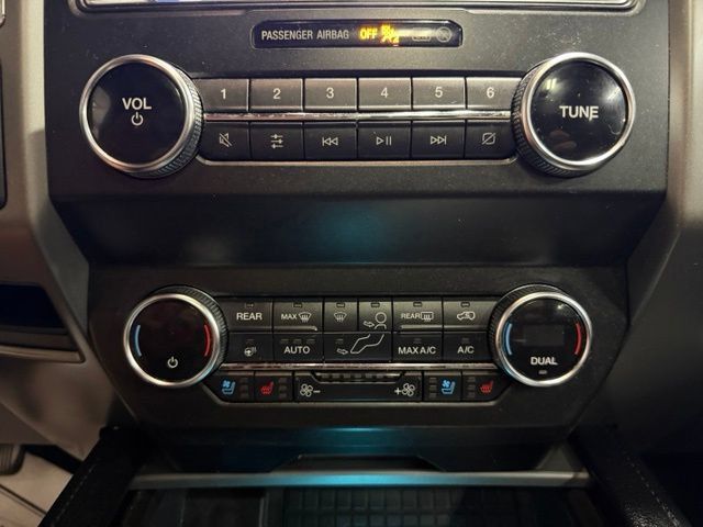 Used 2020 Ford Expedition XLT w/ Equipment Group 202A AWD/4WD image 46