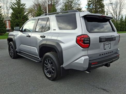 New 2026 Toyota 4Runner SR5 image 8