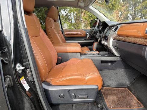 Used 2018 Toyota Tundra 1794 Edition image 32