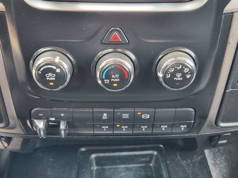 Used 2018 RAM 3500 Tradesman w/ Chrome Appearance Group AWD/4WD image 21