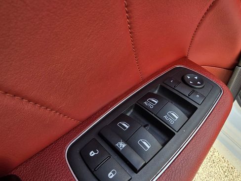 Used 2023 Dodge Charger SRT Hellcat w/ Harman/Kardon Audio Group image 11