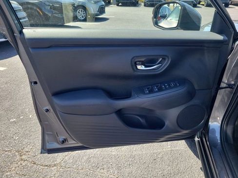 Used 2024 Honda HR-V LX image 15