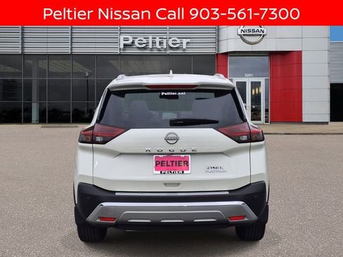 Certified 2023 Nissan Rogue Platinum w/ Platinum Premium Package FWD image 5