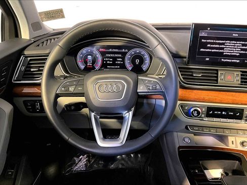 Used 2023 Audi Q5 2.0T Premium Plus w/ Premium Plus Package image 5