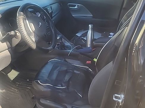 Used 2018 Kia Niro LX image 5