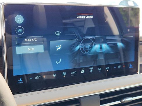 Used 2023 Lincoln Corsair Reserve w/ Equipment Group 201A AWD/4WD image 24